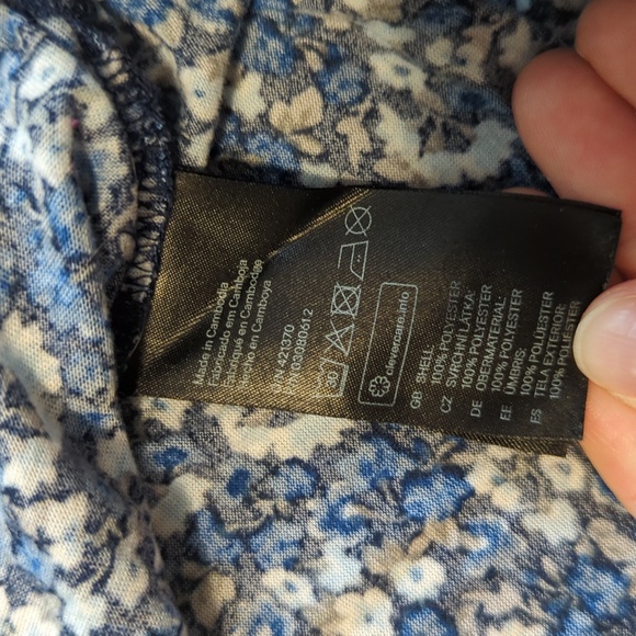 H&M 3/4 Sleeve Floral Tee - Picture 3 of 4